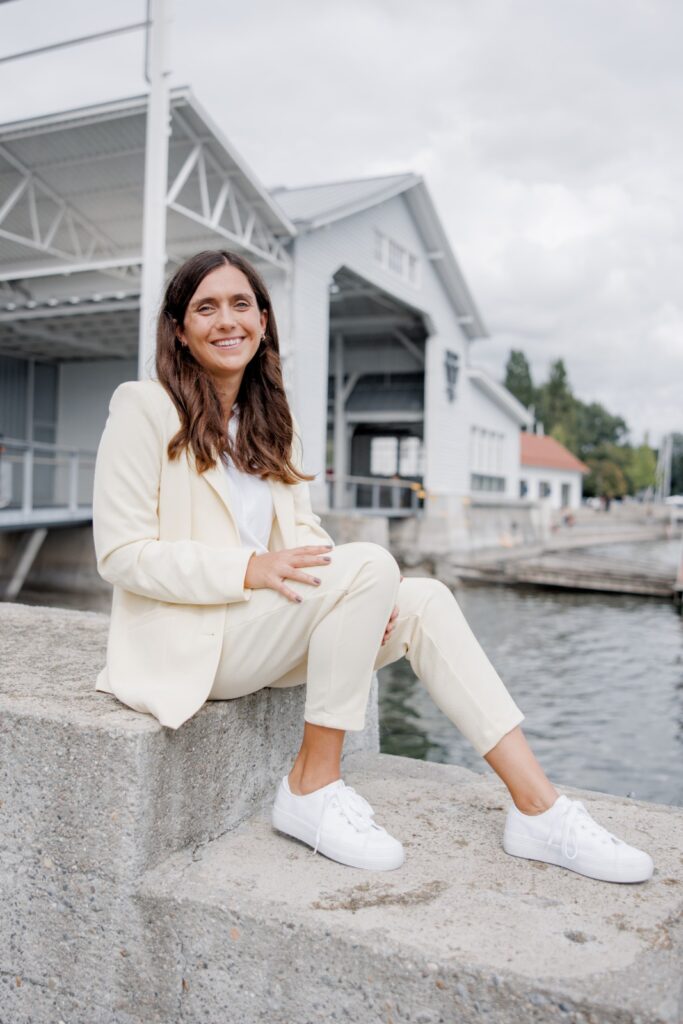 Nina Ehrle Traurednerin in Zusammenarbeit mit Julia John, Brautatelier für neue und gebrauchte Brautkleider